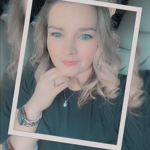 Meet your Posher, Candace